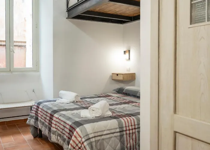 Domus Capocci - Rione Monti *