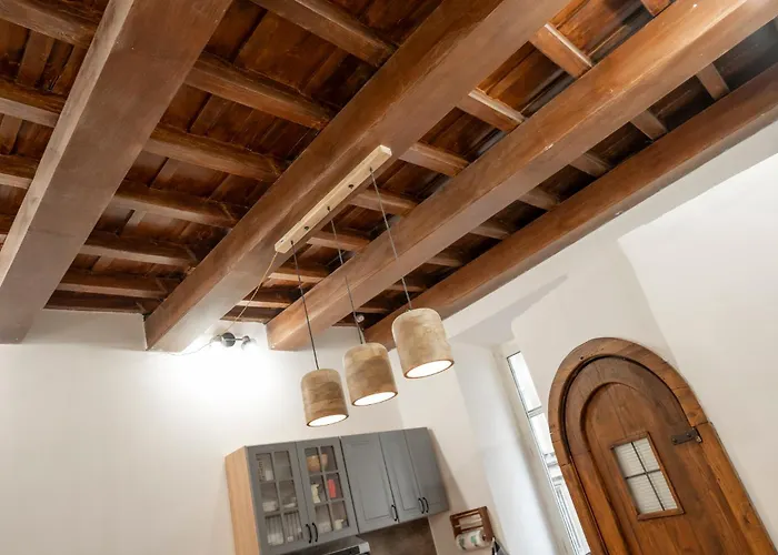 Domus Capocci - Rione Monti *